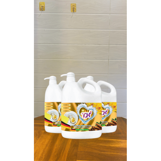 Nước rửa chén TH 1.6kg–Hương Quế, có vòi
