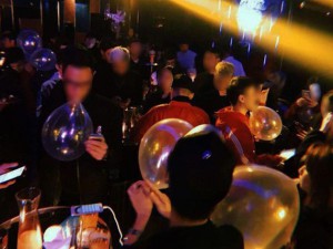 Cấm sử dụng bóng cười tại Hà Nội