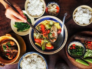 Thời chưa có điều hoà ông bà ta tránh nóng thế này đây!