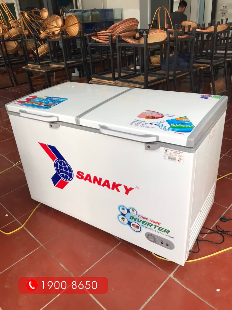 Hình ảnh thực tế tủ đông Inverter Sanaky VH-5699HY3