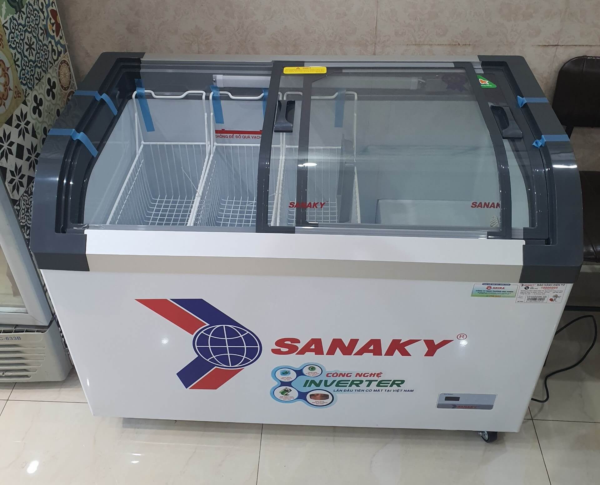 Hình ảnh thực tế tủ đông Sanaky VH-4899K3B Inverter