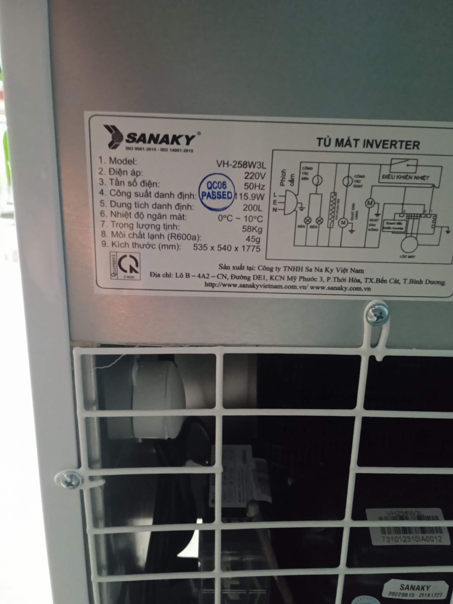 Tủ mát Inverter Sanaky VH-258W3L